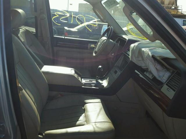 5LMFU27506LJ12258 - 2006 LINCOLN NAVIGATOR 银色 照片 5