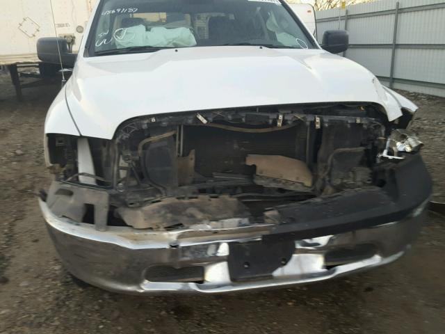 1C6RR7FG9GS236856 - 2016 RAM 1500 ST WHITE photo 9