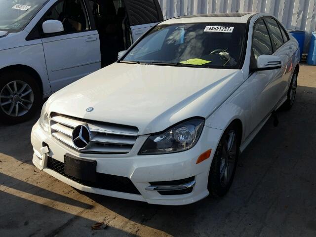 WDDGF8BB4CR214814 - 2012 MERCEDES-BENZ C 300 4MAT WHITE photo 2