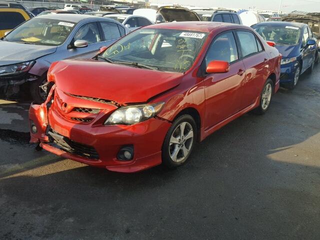 5YFBU4EE5DP090024 - 2013 TOYOTA COROLLA BA RED photo 2