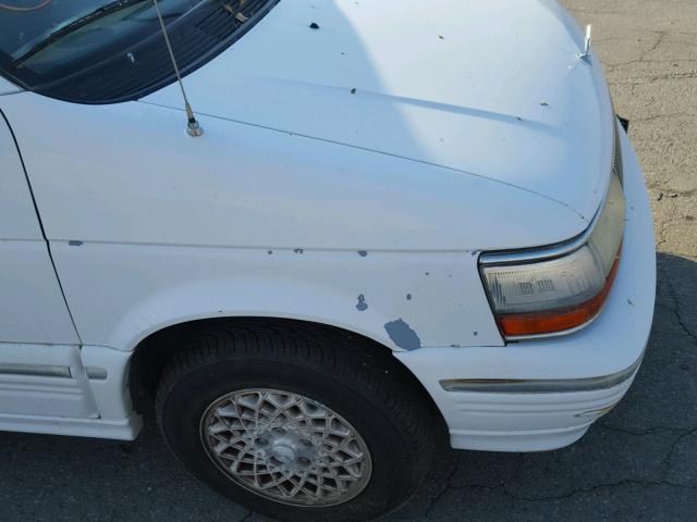 1C4GH54L3RX327747 - 1994 CHRYSLER TOWN & COU WHITE photo 9