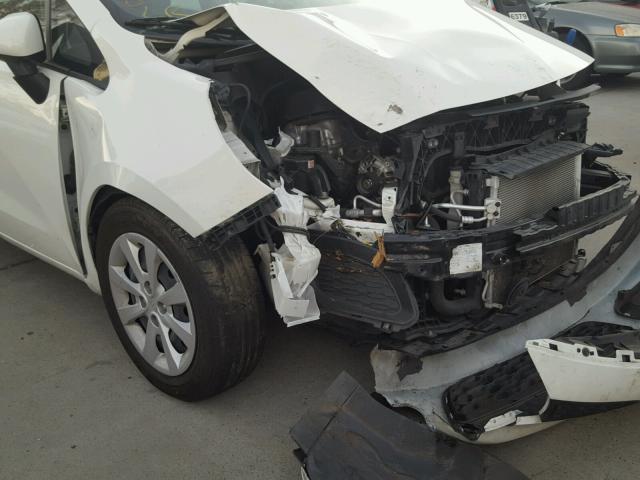 KNADM5A33E6376835 - 2014 KIA RIO LX WHITE photo 9