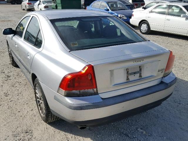 YV1RS53D122162119 - 2002 VOLVO S60 T5 SILVER photo 3