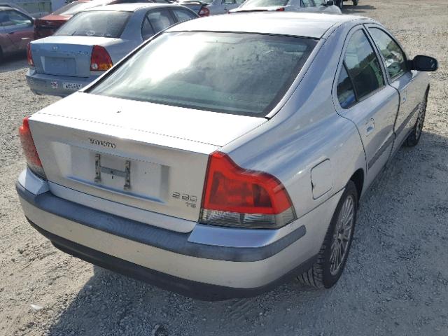 YV1RS53D122162119 - 2002 VOLVO S60 T5 SILVER photo 4