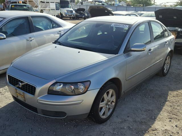 YV1MS382562181719 - 2006 VOLVO S40 2.4I SILVER photo 2