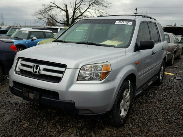 2HKYF181X7H508073 - 2007 HONDA PILOT LX SILVER photo 2