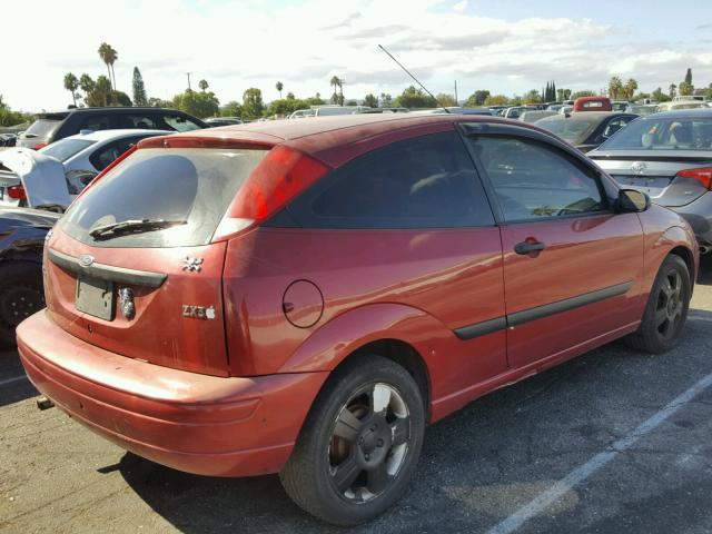 3FAFP31393R119837 - 2003 FORD FOCUS ZX3 RED photo 4