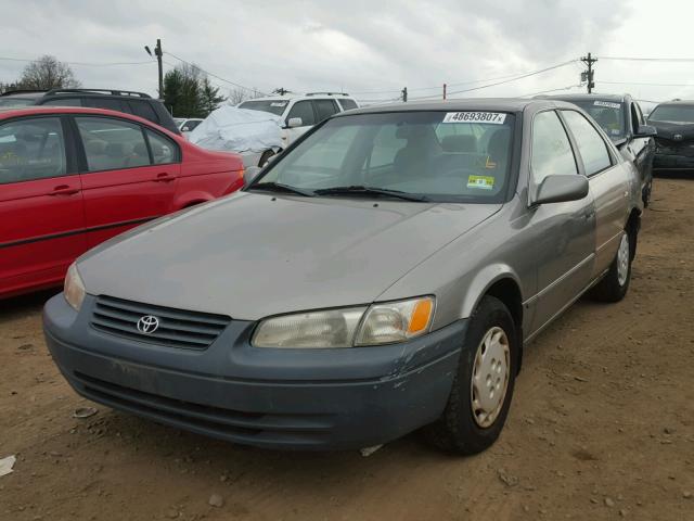 4T1BG22K6XU574454 - 1999 TOYOTA CAMRY CE GRAY photo 2