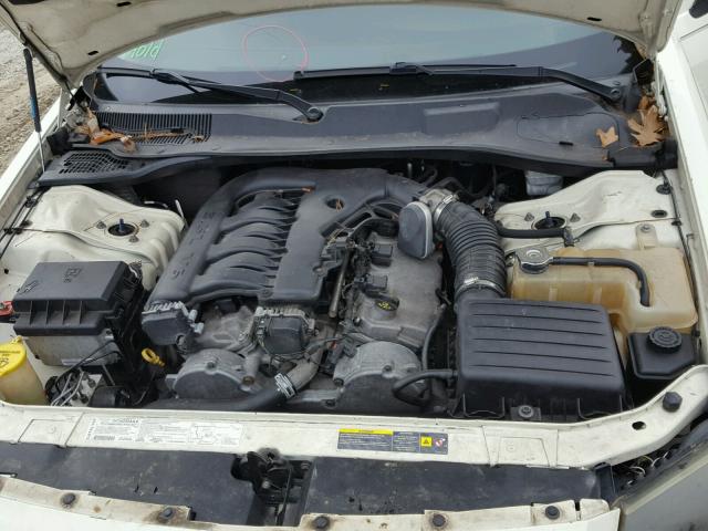 2D4FV48V15H516280 - 2005 DODGE MAGNUM SXT CREAM photo 7