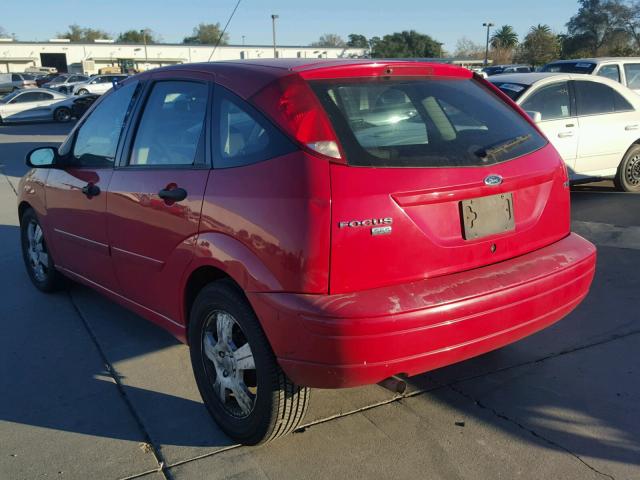 3FAFP37N95R139100 - 2005 FORD FOCUS ZX5 RED photo 3