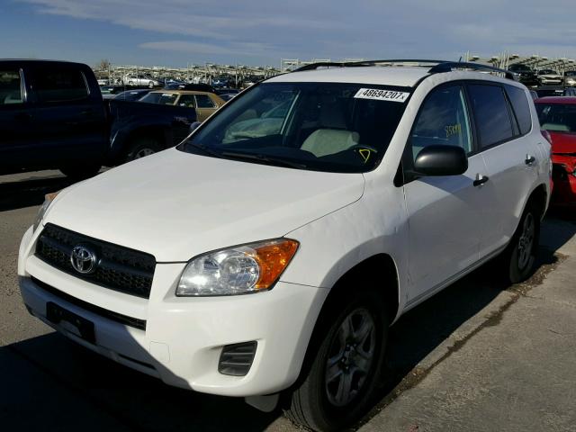 2T3BF4DV4CW197503 - 2012 TOYOTA RAV4 WHITE photo 2