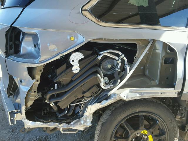 5TDKKRFH8FS101863 - 2015 TOYOTA HIGHLANDER SILVER photo 9