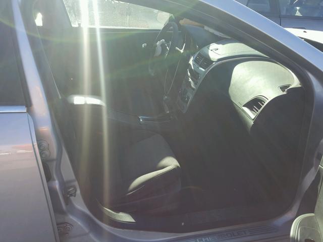 1G1ZC5EB6AF116381 - 2010 CHEVROLET MALIBU 1LT 银色 照片 5