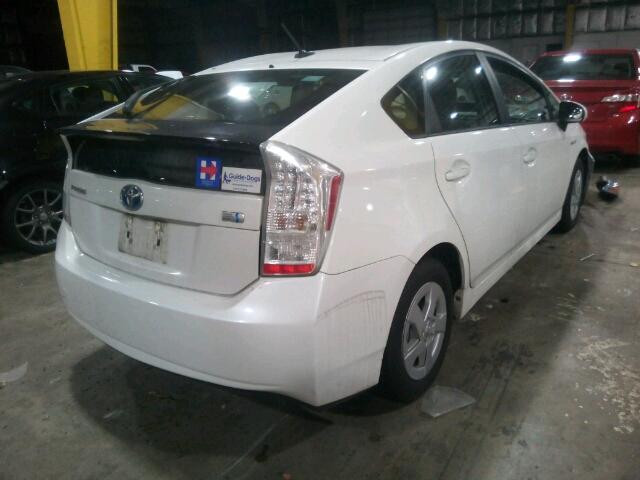 JTDKN3DU7A0013936 - 2010 TOYOTA PRIUS WHITE photo 4