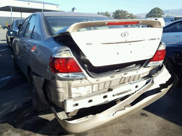 4T1BE32KX5U993092 - 2005 TOYOTA CAMRY LE BEIGE photo 3