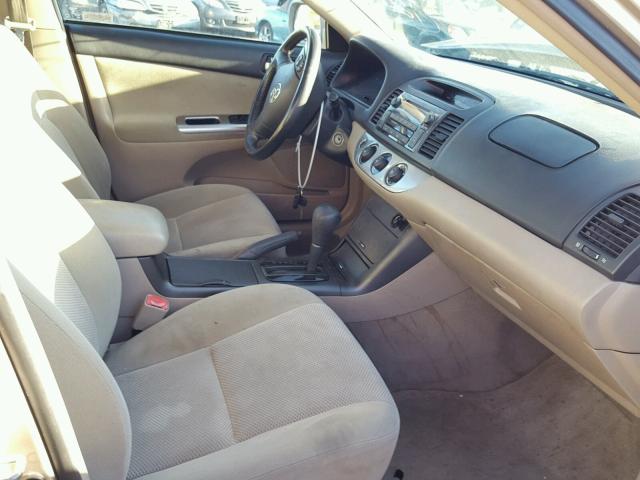 4T1BE32KX5U993092 - 2005 TOYOTA CAMRY LE BEIGE photo 5