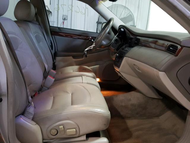 1G6KD54Y42U305915 - 2002 CADILLAC DEVILLE BEIGE photo 5