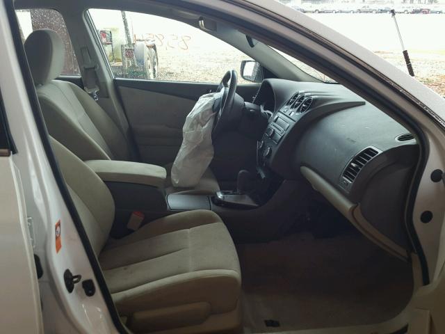 1N4AL21E99N513027 - 2009 NISSAN ALTIMA 2.5 WHITE photo 5