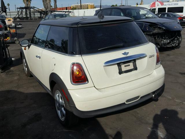 WMWMF33508TT64015 - 2008 MINI COOPER WHITE photo 3