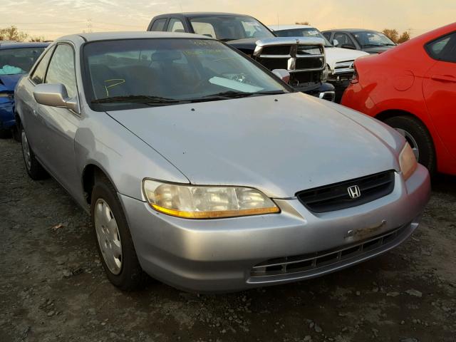 1HGCG3142XA028075 - 1999 HONDA ACCORD LX SILVER photo 1