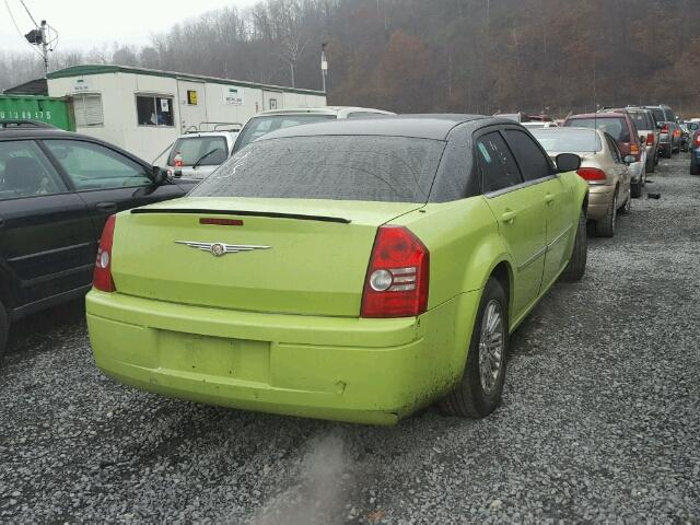 2C3KA43D49H614218 - 2009 CHRYSLER 300 LX GREEN photo 4