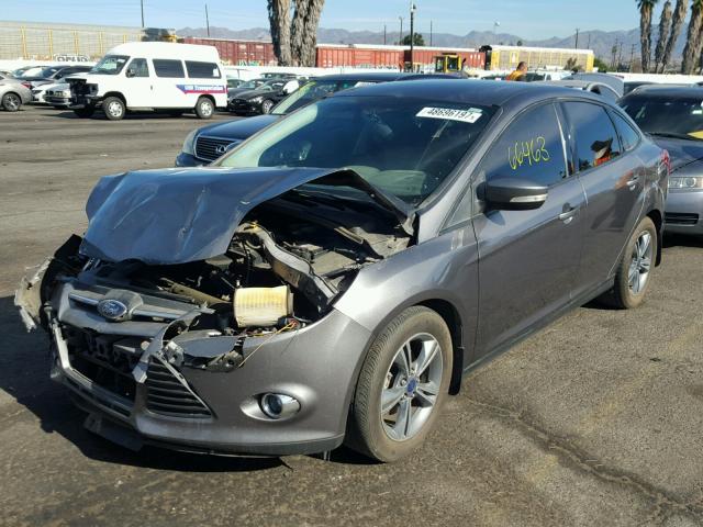 1FADP3F2XEL185581 - 2014 FORD FOCUS SE GRAY photo 2