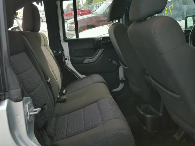 1J4BA3H17BL507770 - 2011 JEEP WRANGLER U SILVER photo 6