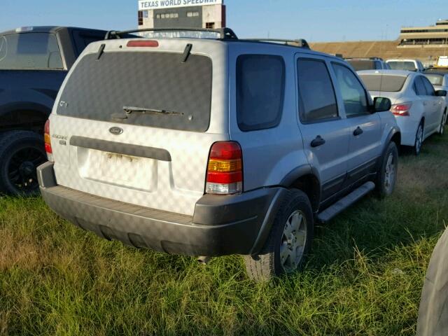 1FMCU03173KA03911 - 2003 FORD ESCAPE XLT SILVER photo 4