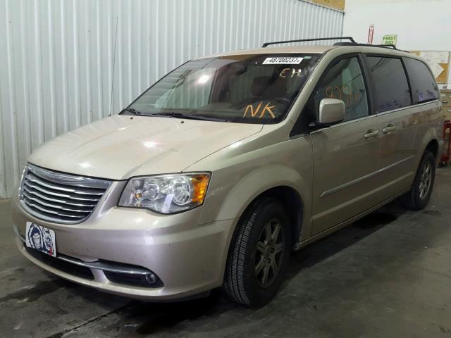 2C4RC1BG0CR282004 - 2012 CHRYSLER TOWN & COU TAN photo 2