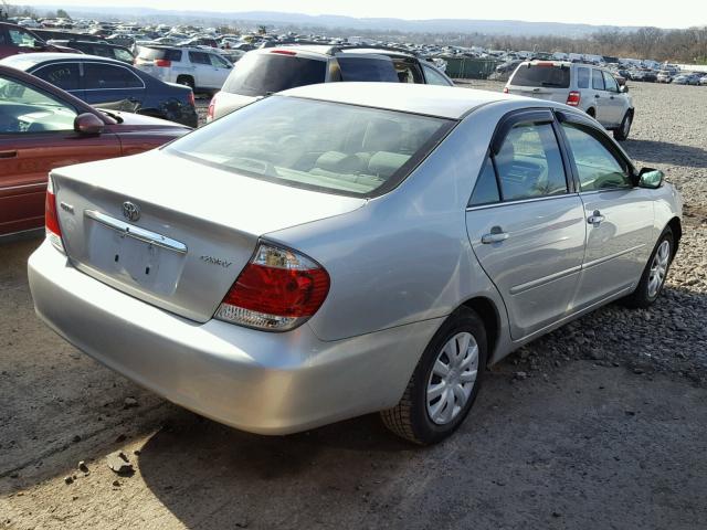 4T1BE32K25U632228 - 2005 TOYOTA CAMRY LE ვერცხლისფერი ფოტო 4
