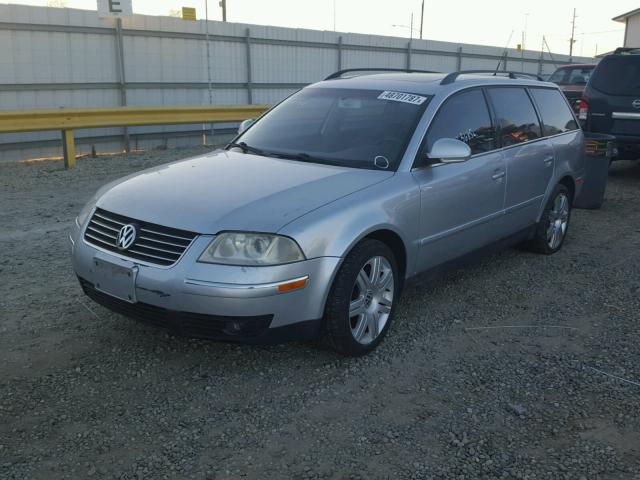 WVWDD63B05E120400 - 2005 VOLKSWAGEN PASSAT GLS SILVER photo 2