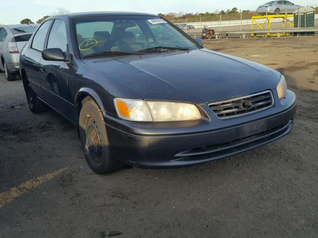 4T1BG22K11U777579 - 2001 TOYOTA CAMRY CE GRAY photo 1