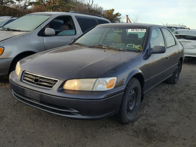 4T1BG22K11U777579 - 2001 TOYOTA CAMRY CE GRAY photo 2