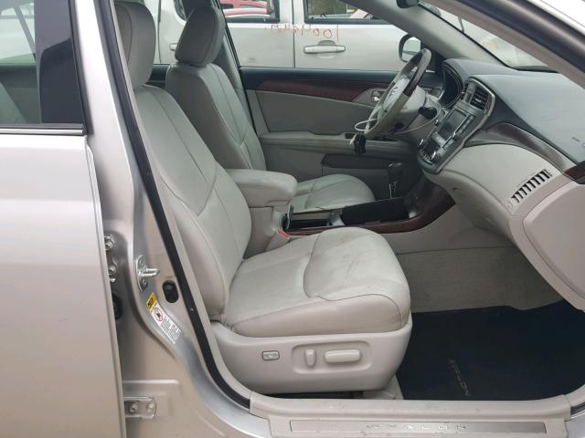 4T1BK3DB5BU427049 - 2011 TOYOTA AVALON BAS Күміс фото 5