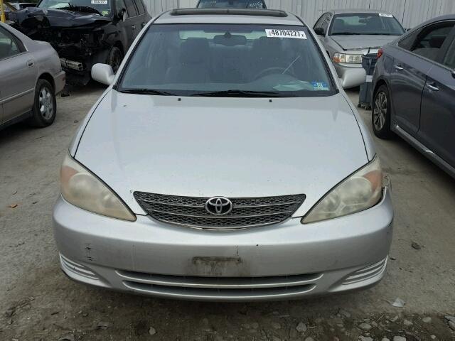 4T1BF30K52U008869 - 2002 TOYOTA CAMRY LE SILVER photo 9