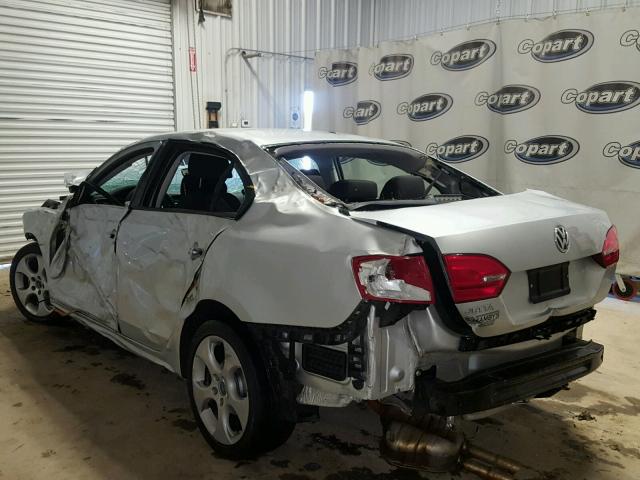 3VW2K7AJ4CM320830 - 2012 VOLKSWAGEN JETTA BASE SILVER photo 3