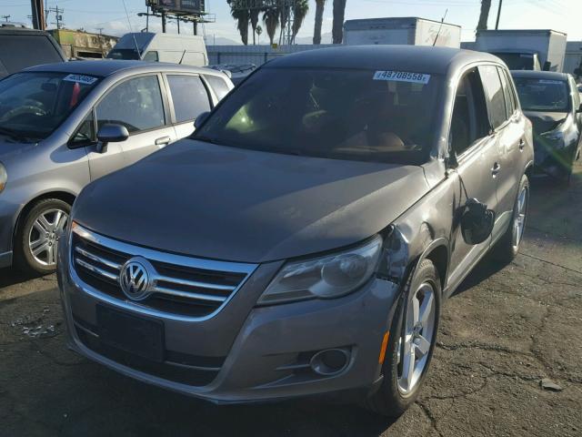 WVGBV7AX3AW516099 - 2010 VOLKSWAGEN TIGUAN SE 灰色 照片 2