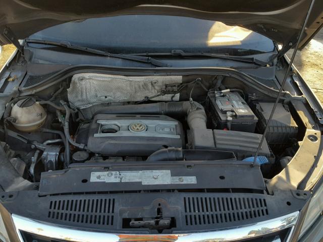 WVGBV7AX3AW516099 - 2010 VOLKSWAGEN TIGUAN SE 灰色 照片 7