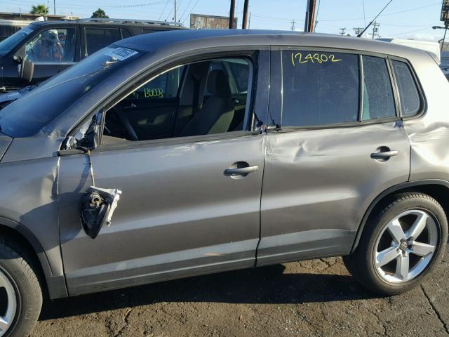 WVGBV7AX3AW516099 - 2010 VOLKSWAGEN TIGUAN SE 灰色 照片 9