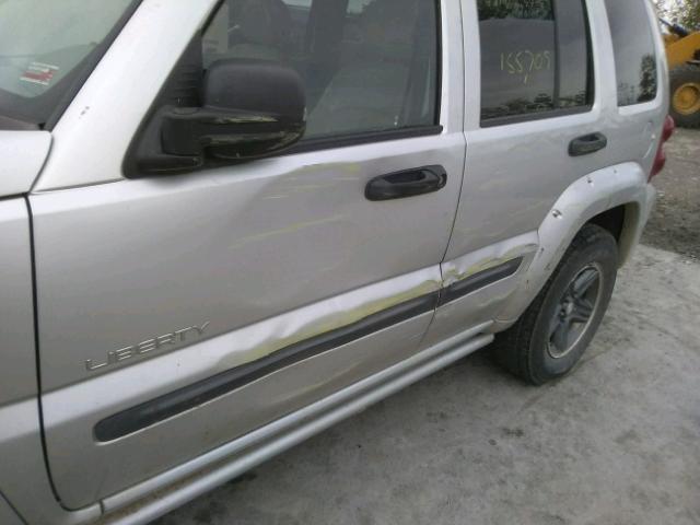 1J4GL38K74W296449 - 2004 JEEP LIBERTY RE SILVER photo 9
