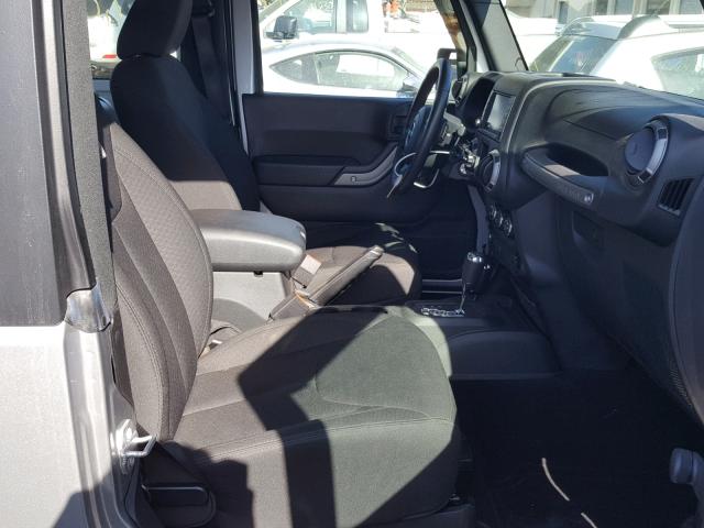1C4AJWAG4GL131036 - 2016 JEEP WRANGLER S SILVER photo 5