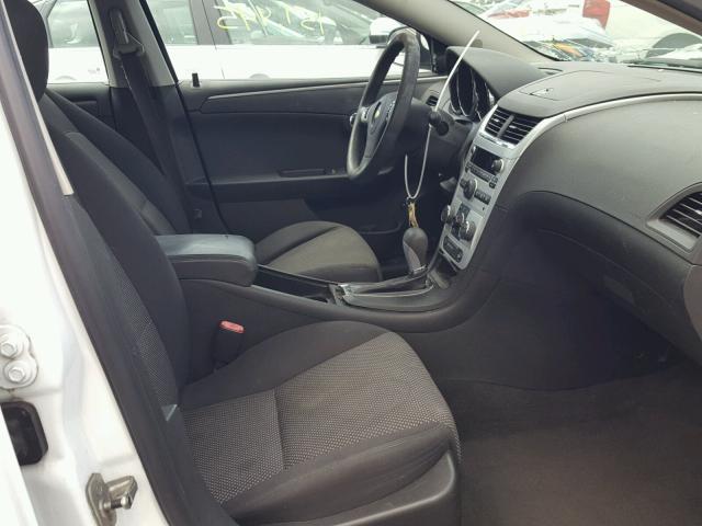 1G1ZH57B59F245738 - 2009 CHEVROLET MALIBU 1LT WHITE photo 5