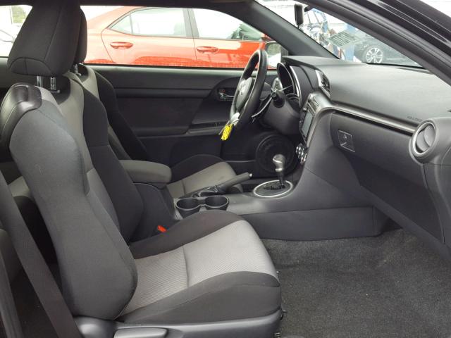 JTKJF5C77GJ017707 - 2016 TOYOTA SCION TC 黑色 照片 5