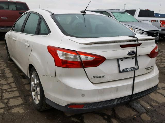 1FADP3J26EL207521 - 2014 FORD FOCUS TITA WHITE photo 3