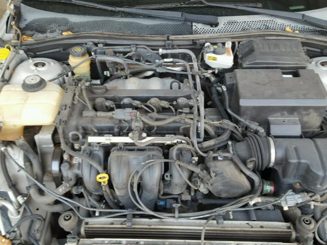 1FAFP34N95W223953 - 2005 FORD FOCUS ZX4 GRAY photo 7