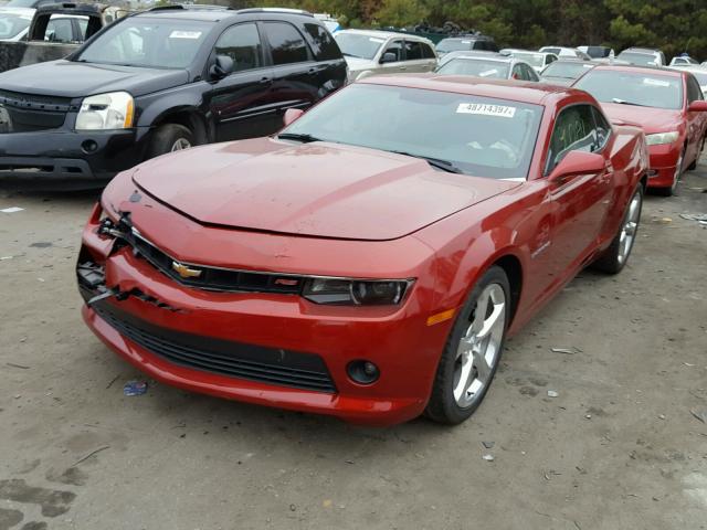 2G1FD1E3XF9281030 - 2015 CHEVROLET CAMARO LT RED photo 2