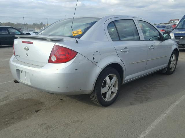 1G1AL52F957518142 - 2005 CHEVROLET COBALT LS SILVER photo 4