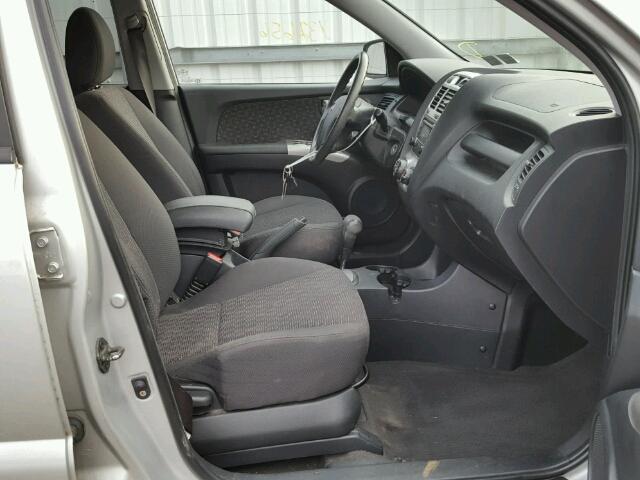 KNDJF723377397000 - 2007 KIA SPORTAGE E SILVER photo 5