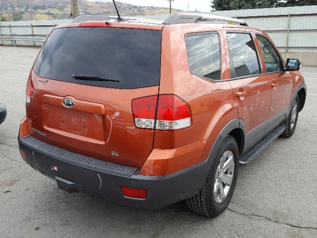 KNDJH741595015506 - 2009 KIA BORREGO LX ORANGE photo 4