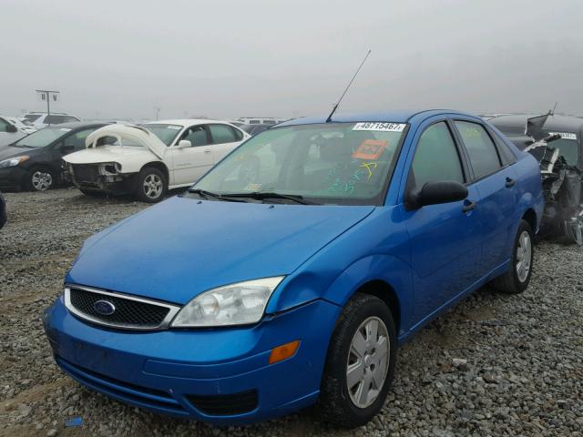 1FAHP34N17W233095 - 2007 FORD FOCUS ZX4 BLUE photo 2